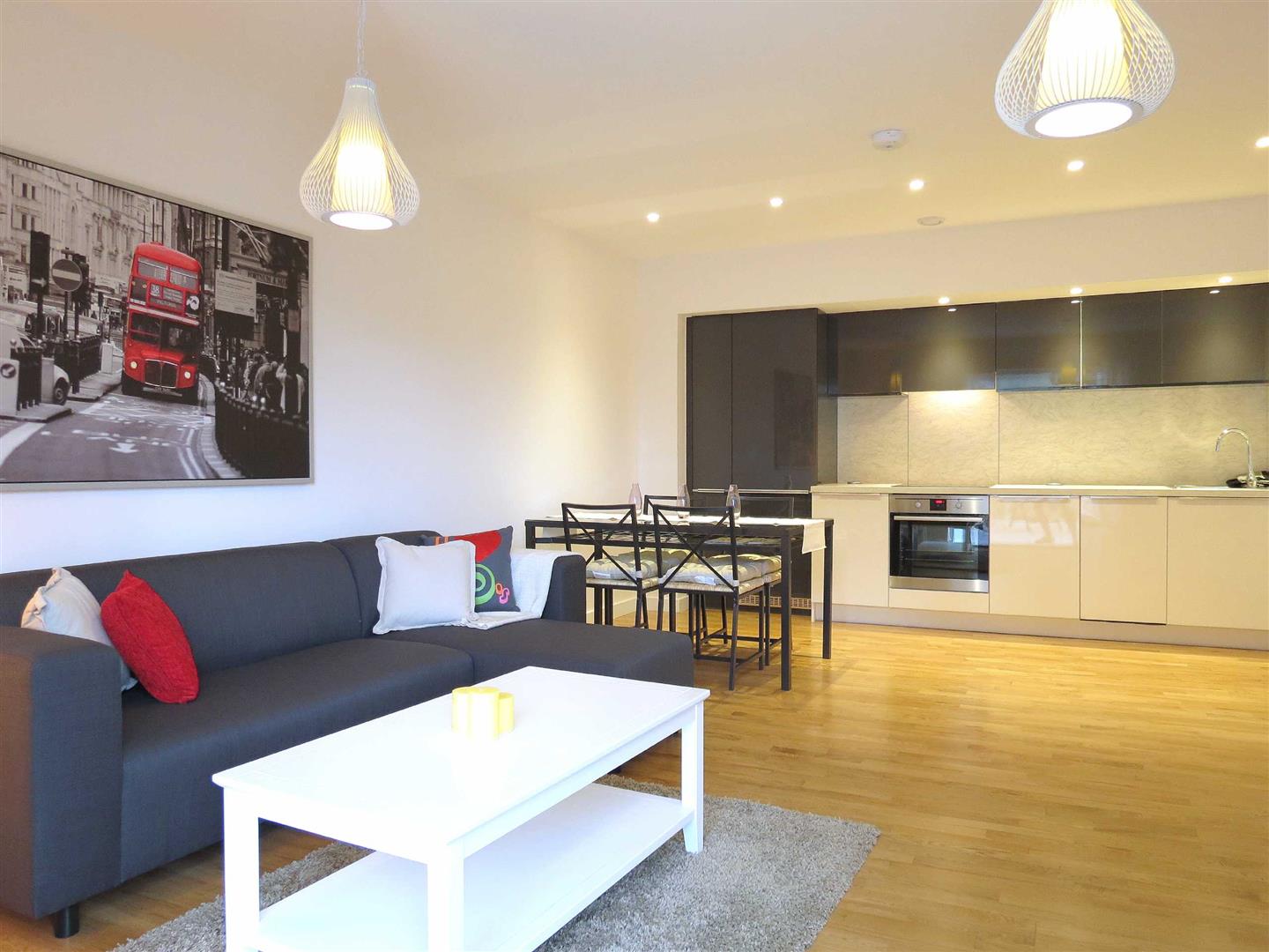2 bed property in Falcondale Court, Park Royal